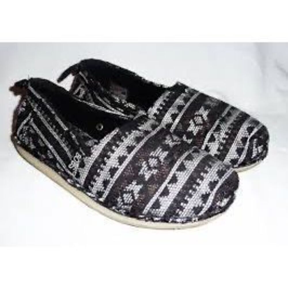 Bobs Womens Size 9 Canvas Slip On Shoe Black Dot Print Southwestern Aztec Tribal